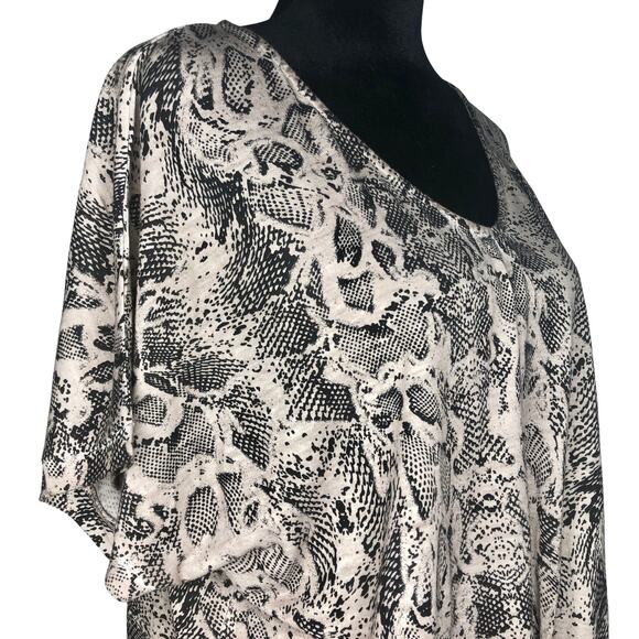 Dantelle Moon Snake V-Neck Twist Front Top - Size Small - Picture 6 of 12